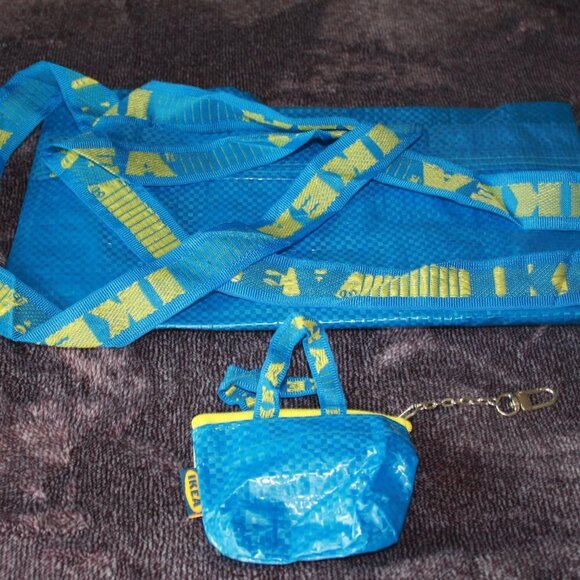 Ikea Bag and Keychain - Picture 1 of 3